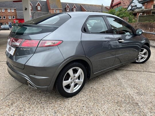 Honda Civic 1.8 I-VTEC SE