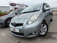 Toyota Yaris TR VVT-I 2