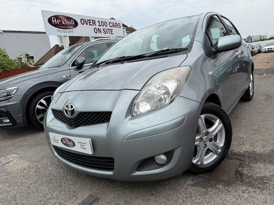 Toyota Yaris TR VVT-I