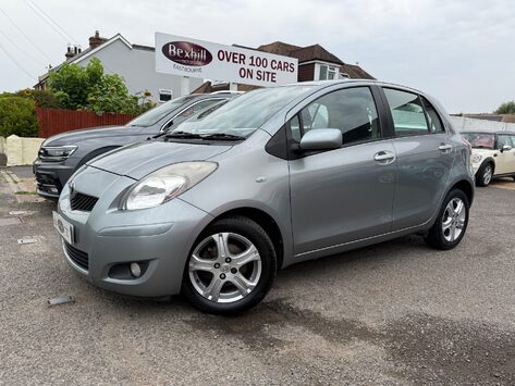 Toyota Yaris TR VVT-I