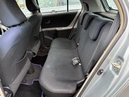 Toyota Yaris TR VVT-I 11