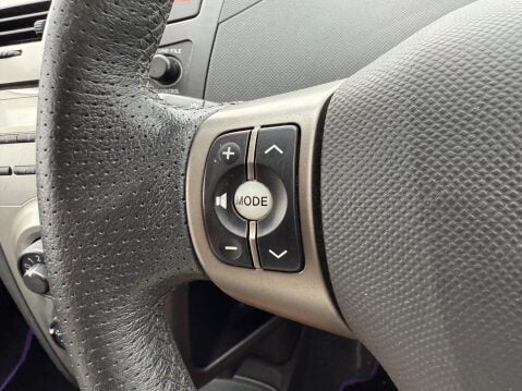 Toyota Yaris TR VVT-I 15