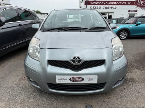 Toyota Yaris TR VVT-I 3