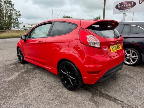 Ford Fiesta ST-LINE RED EDITION 8