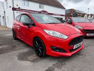 Ford Fiesta ST-LINE RED EDITION 4