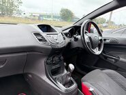 Ford Fiesta ST-LINE RED EDITION 9