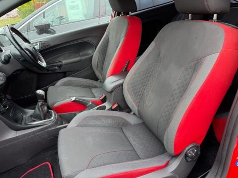 Ford Fiesta ST-LINE RED EDITION 11