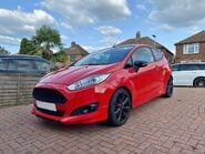 Ford Fiesta ST-LINE RED EDITION 1
