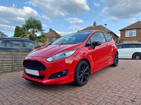 Ford Fiesta ST-LINE RED EDITION 1