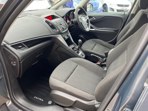 Vauxhall Zafira 1.4T EXCLUSIV 3