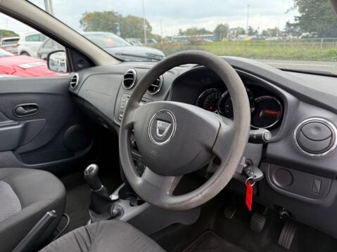 Dacia Sandero AMBIANCE PRIME 10