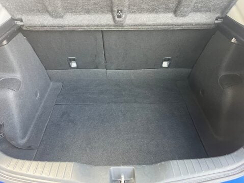 Honda Civic 1.4 I-VTEC SE PLUS NAVI 6