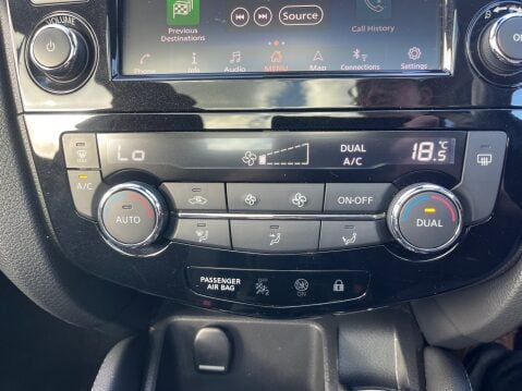 Nissan Qashqai 1.3 DIG-T N-CONNECTA DCT AUTOMATIC 18