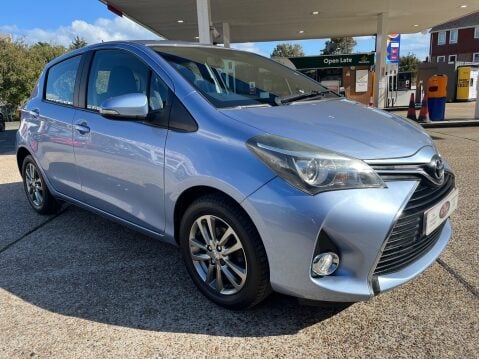 Toyota Yaris VVT-I ICON 4