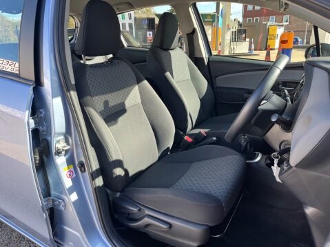 Toyota Yaris VVT-I ICON 3