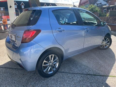 Toyota Yaris VVT-I ICON 2