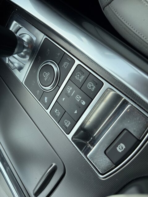 Land Rover Range Rover Sport SDV6 HSE DYNAMIC 22
