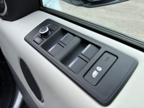Land Rover Range Rover Sport SDV6 HSE DYNAMIC 21