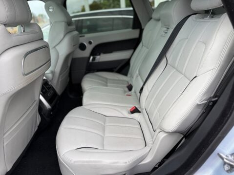 Land Rover Range Rover Sport SDV6 HSE DYNAMIC 9