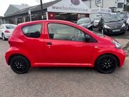 Toyota Aygo 1.0 VVT-I 8