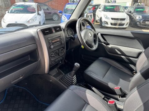 Suzuki Jimny SZ4 9