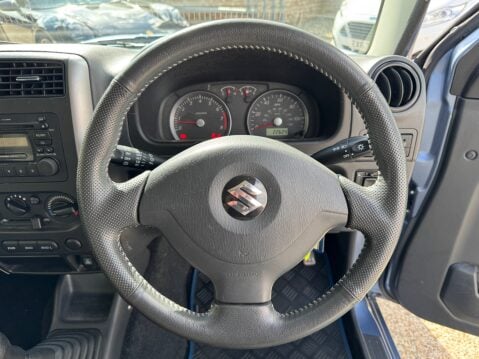 Suzuki Jimny SZ4 14