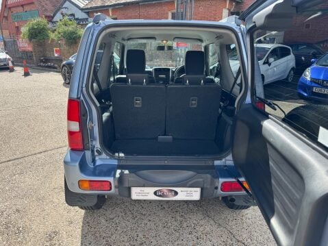 Suzuki Jimny SZ4 6