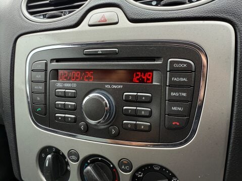 Ford Focus ZETEC 15