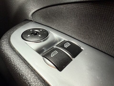 Ford Focus ZETEC 17