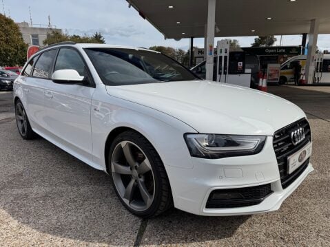 Audi A4 AVANT 2.0 TDI QUATTRO BLACK EDITION S/S 10
