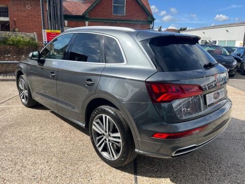 Audi Q5 2.0 TDI QUATTRO S LINE S TRONIC 12