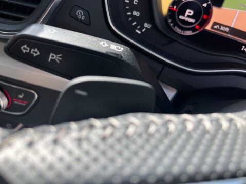 Audi Q5 2.0 TDI QUATTRO S LINE S TRONIC 32