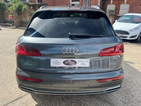 Audi Q5 2.0 TDI QUATTRO S LINE S TRONIC 5