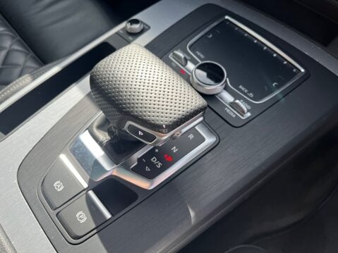 Audi Q5 2.0 TDI QUATTRO S LINE S TRONIC 27