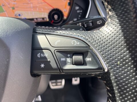 Audi Q5 2.0 TDI QUATTRO S LINE S TRONIC 18