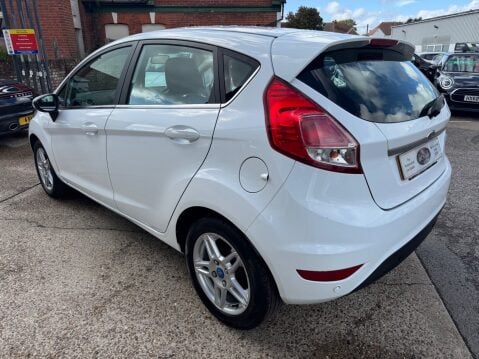 Ford Fiesta ZETEC 9