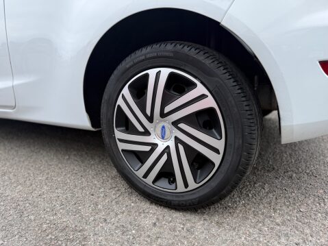 Ford Fiesta 1.2 EDGE 8
