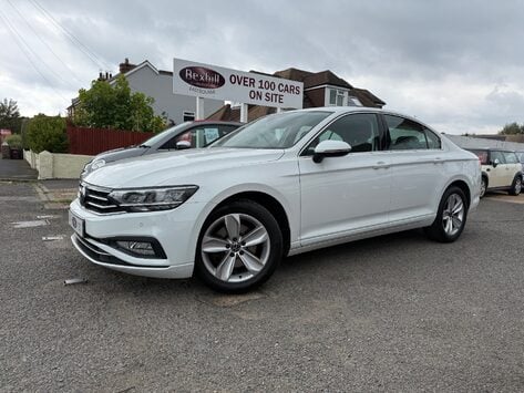 Volkswagen Passat SE NAV TDI DSG