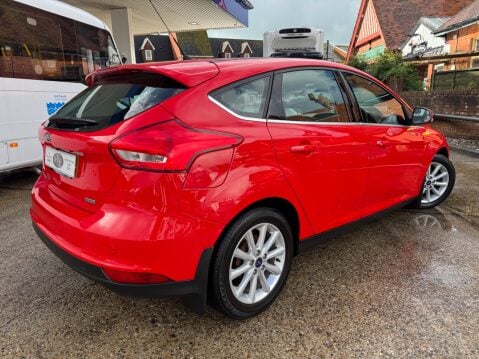 Ford Focus TITANIUM 2