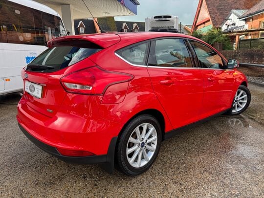 Ford Focus TITANIUM