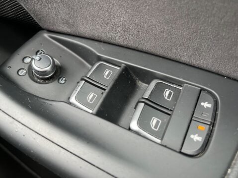 Audi Q3 2.0 TDI QUATTRO S LINE PLUS AUTOMATIC 31