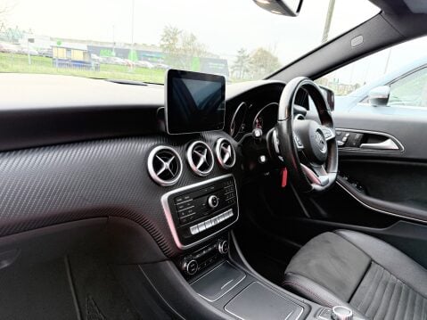 Mercedes-Benz A Class A 180 D AMG LINE PREMIUM PLUS 8