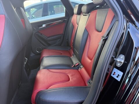 Audi A4 S4 AVANT QUATTRO BLACK EDITION 13