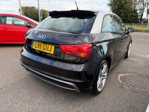 Audi A1 TDI S LINE 5