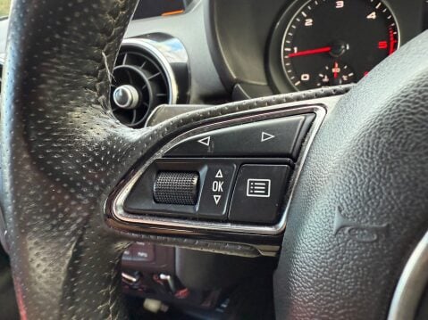 Audi A1 TDI S LINE 21