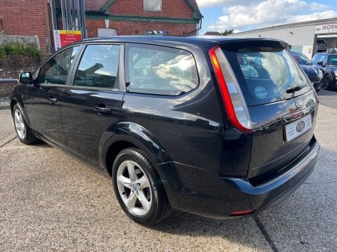 Ford Focus 1.6 ZETEC ESTATE 11