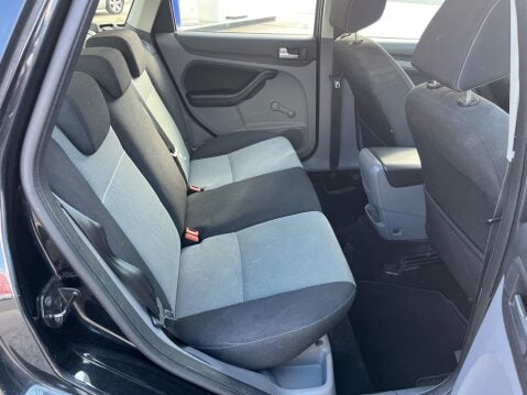Ford Focus 1.6 ZETEC ESTATE 7