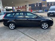 Ford Focus 1.6 ZETEC ESTATE 8