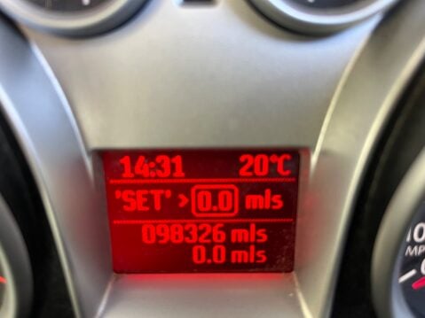Ford Focus 1.6 ZETEC ESTATE 19