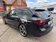Audi A4 AVANT TFSI BLACK EDITION MHEV 10